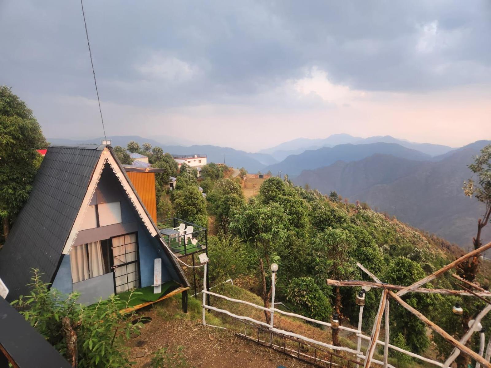 Nirvana By The Peach Retreat Kanatal Esterno foto